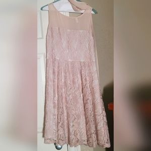 Worn x1 Beige lace wedding dress with belt